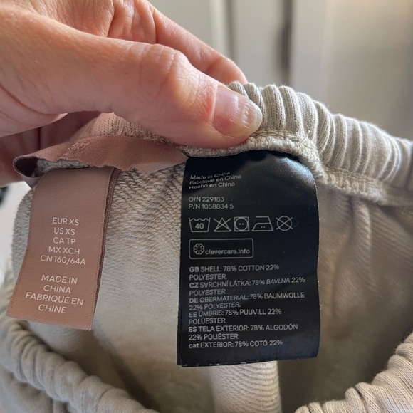 H&M Wide Leg Sage Light Green Sweatpant - XS - Picture 4 of 4